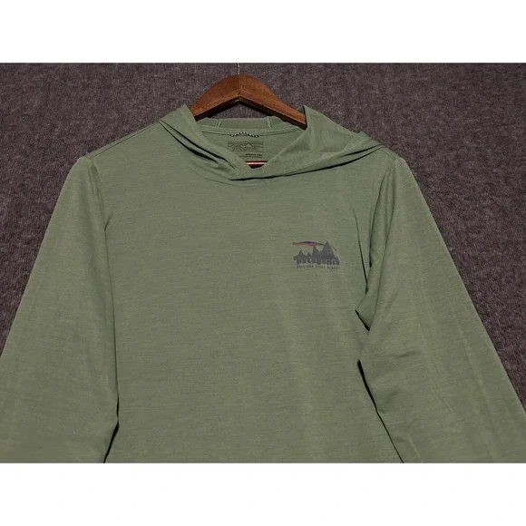 Patagonia hoodie pullover outdoors fishing green logo womens Large lightweight - Picture 1 of 7